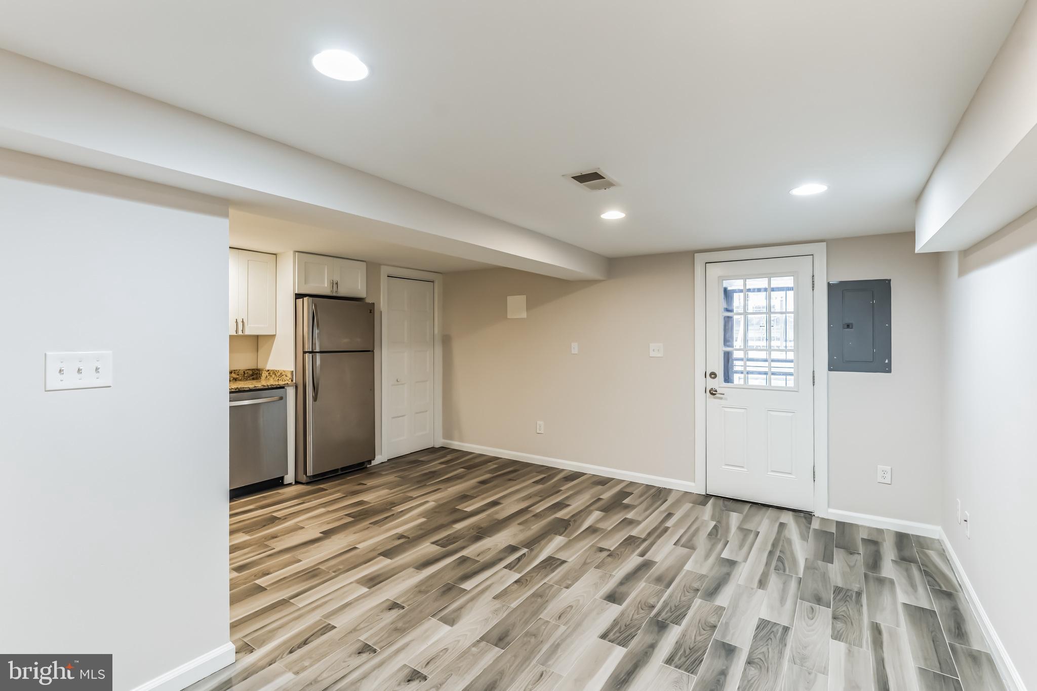 1213 STAPLES STREET NE UNIT B