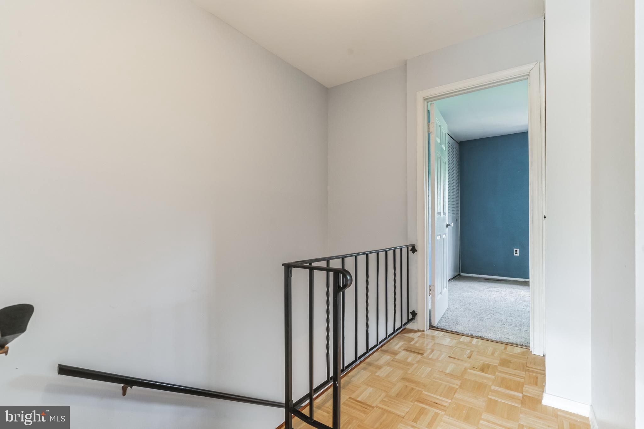 476 WORTHINGTON ROAD