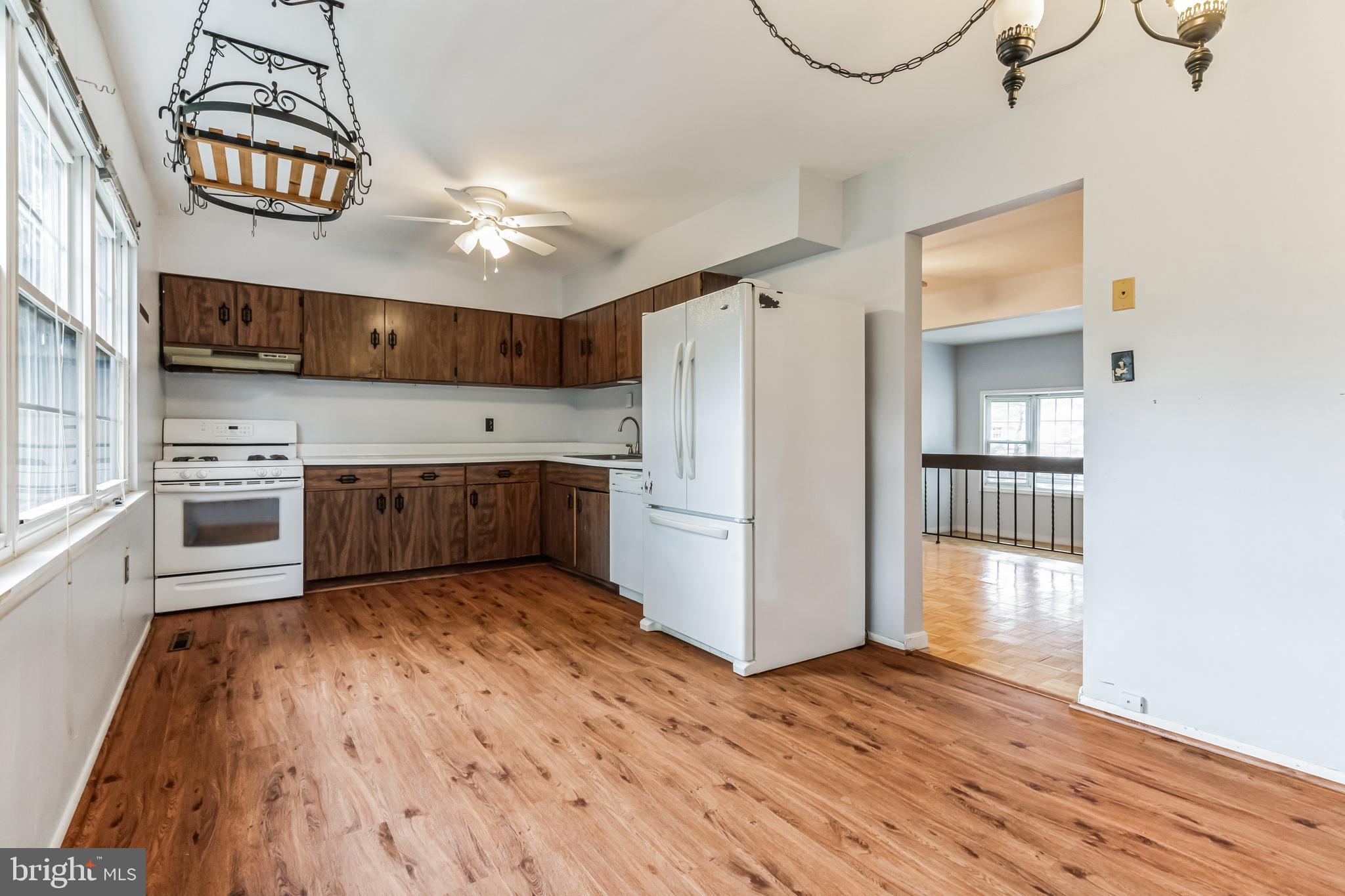 476 WORTHINGTON ROAD