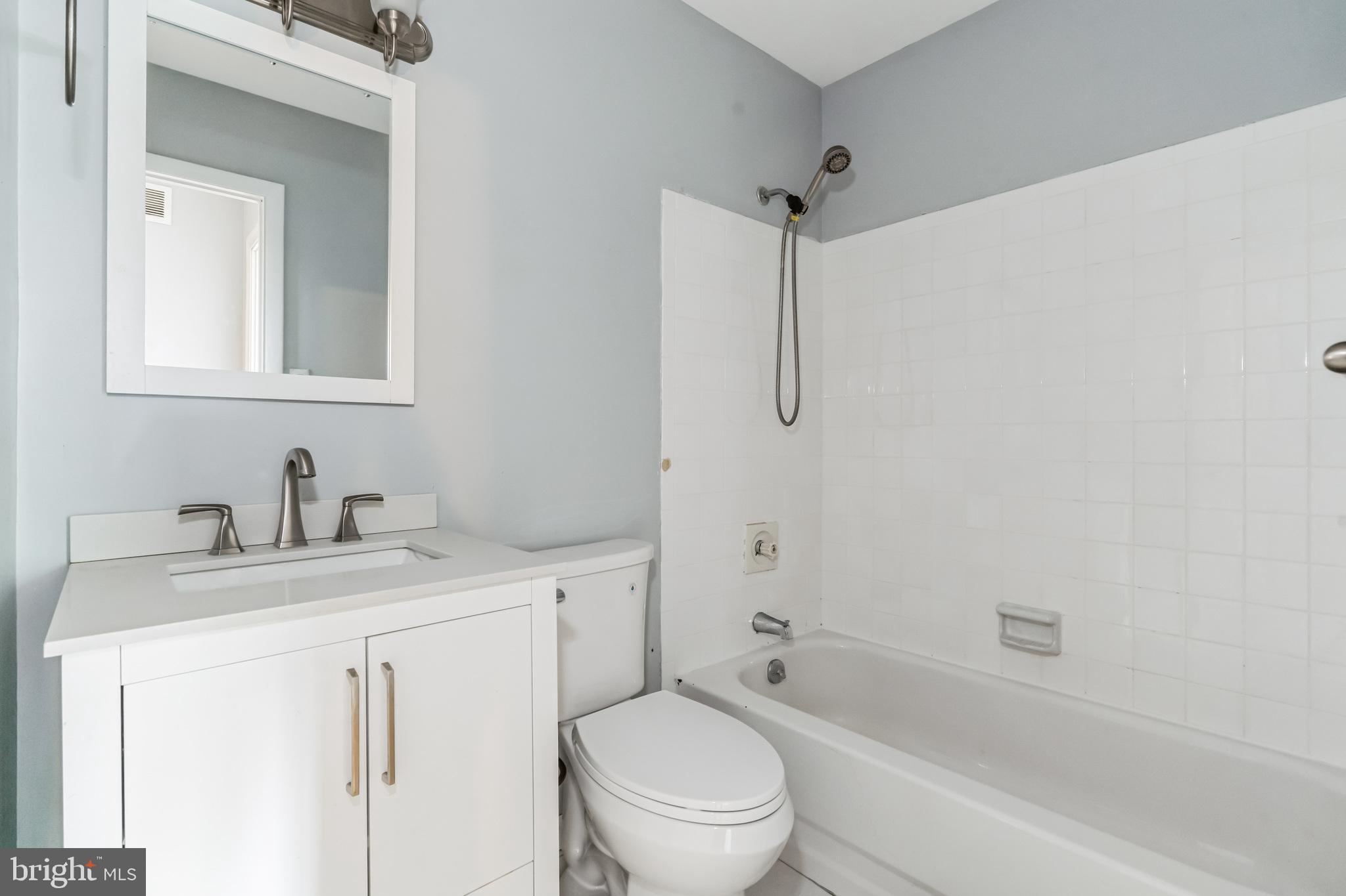 476 WORTHINGTON ROAD