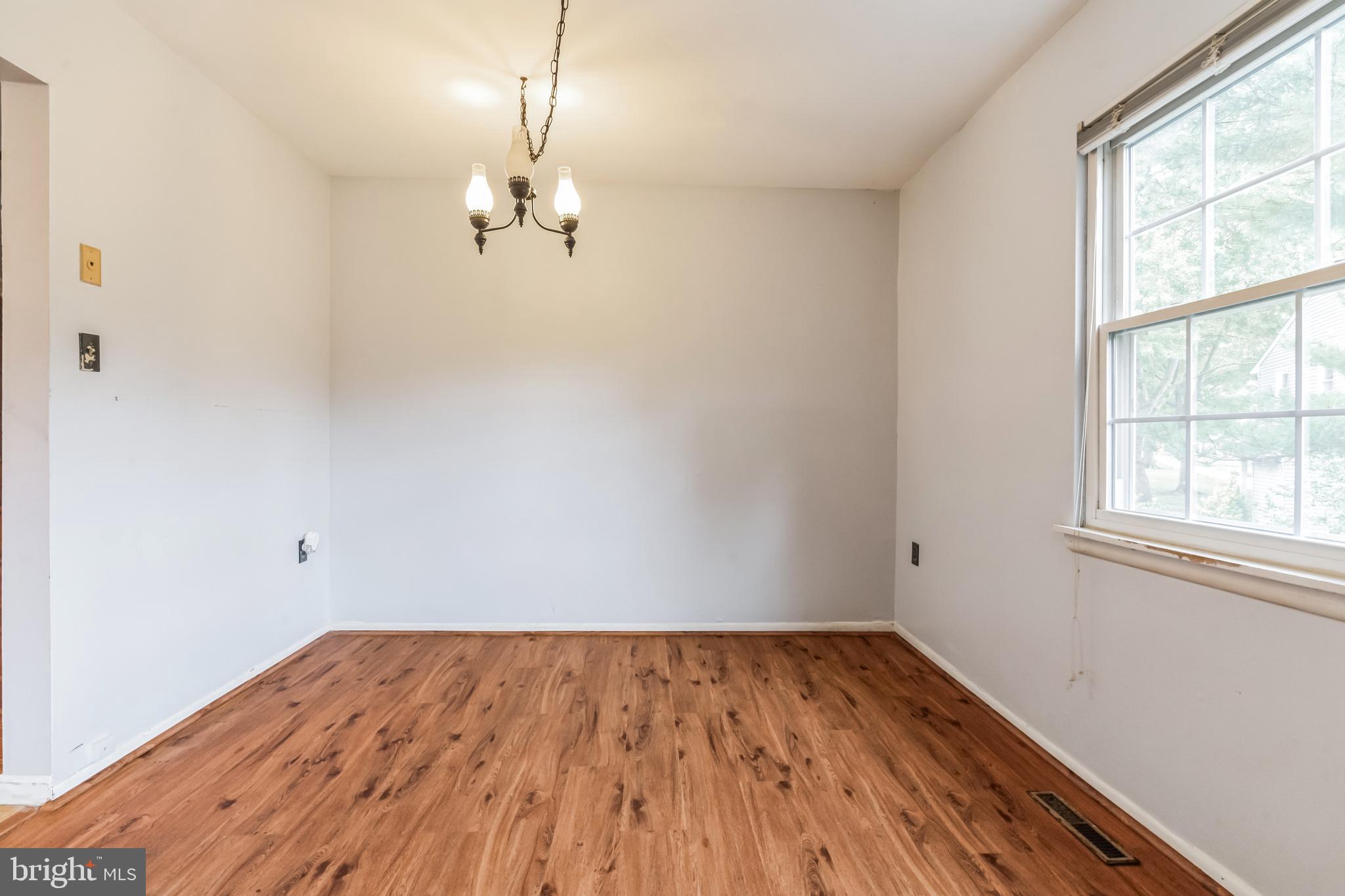 476 WORTHINGTON ROAD