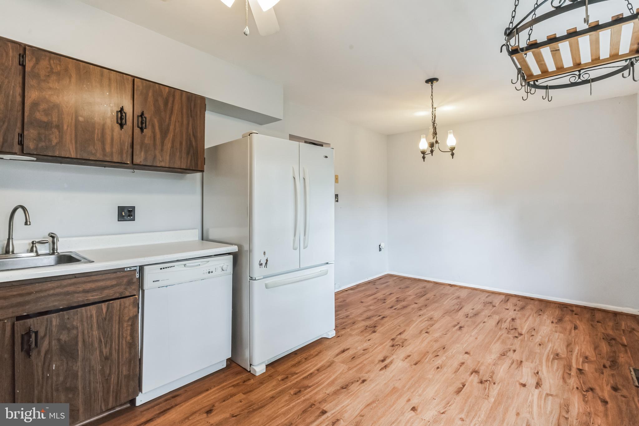 476 WORTHINGTON ROAD