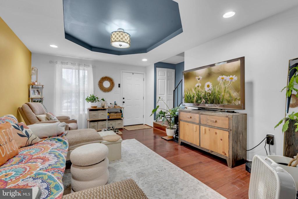 8221 PARHAM COURT