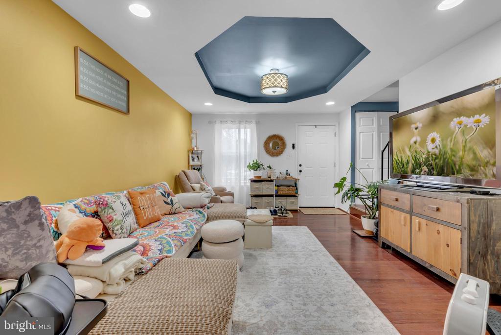 8221 PARHAM COURT