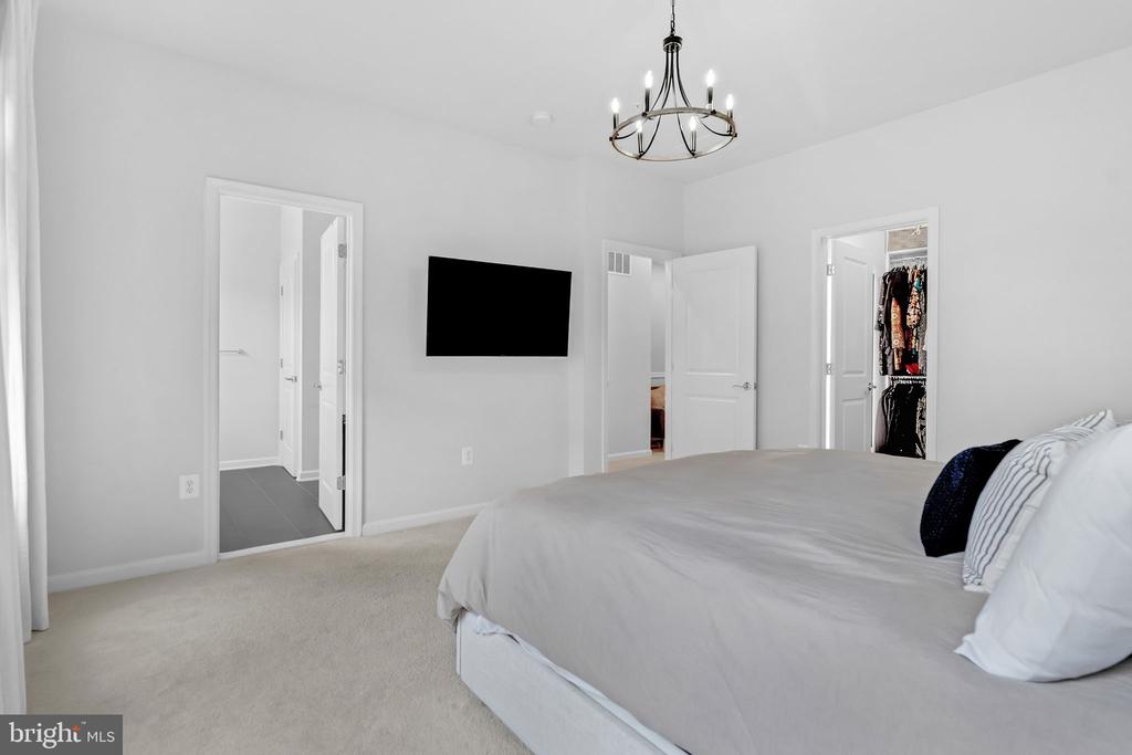 3344 PITCH PINE DRIVE