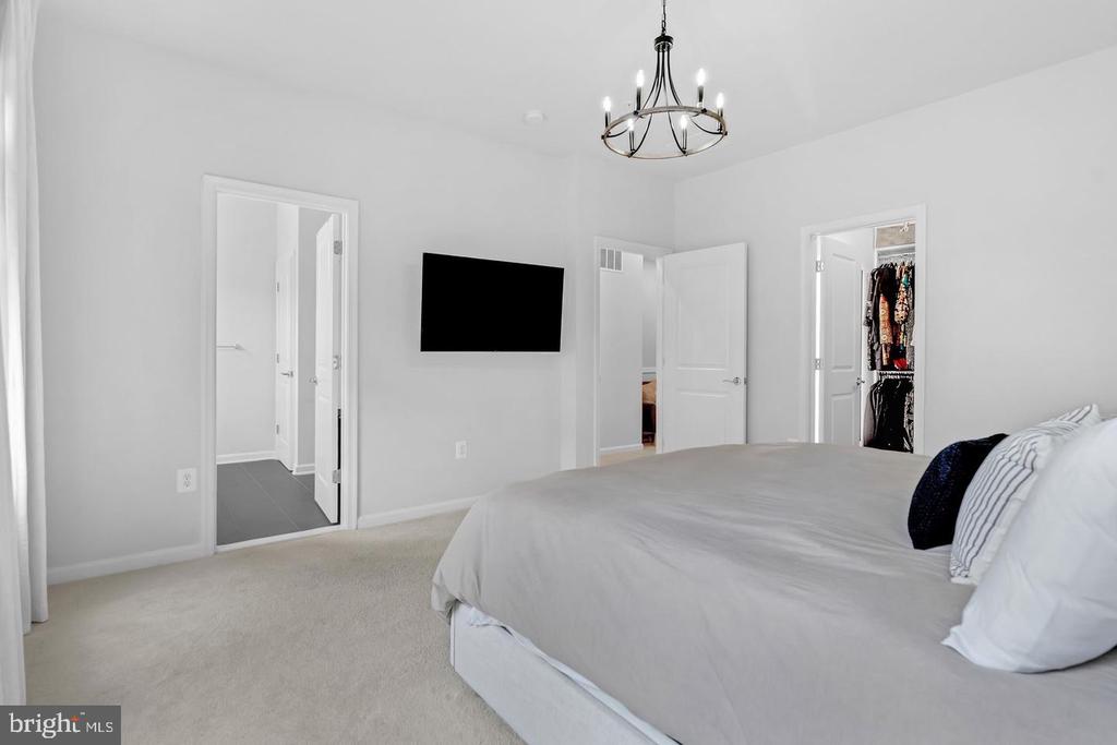 3344 PITCH PINE DRIVE