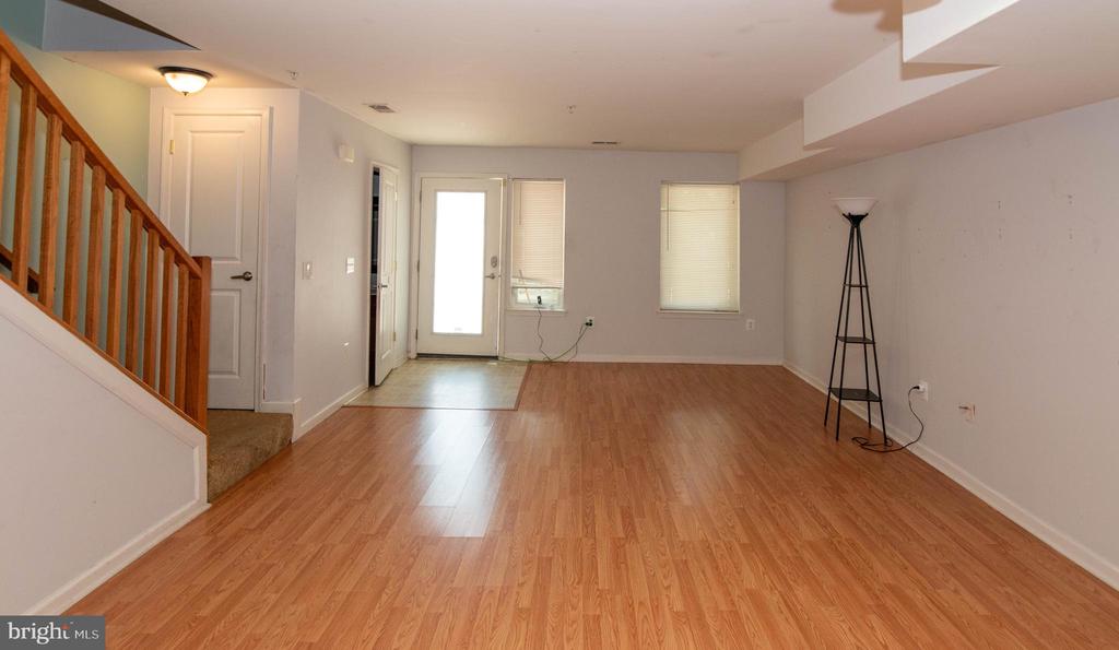 3553 6TH STREET