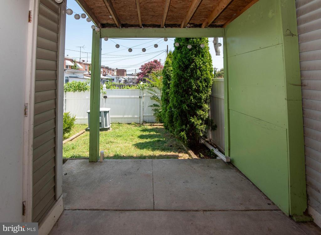 3553 6TH STREET