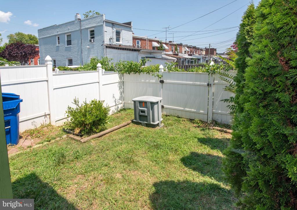 3553 6TH STREET