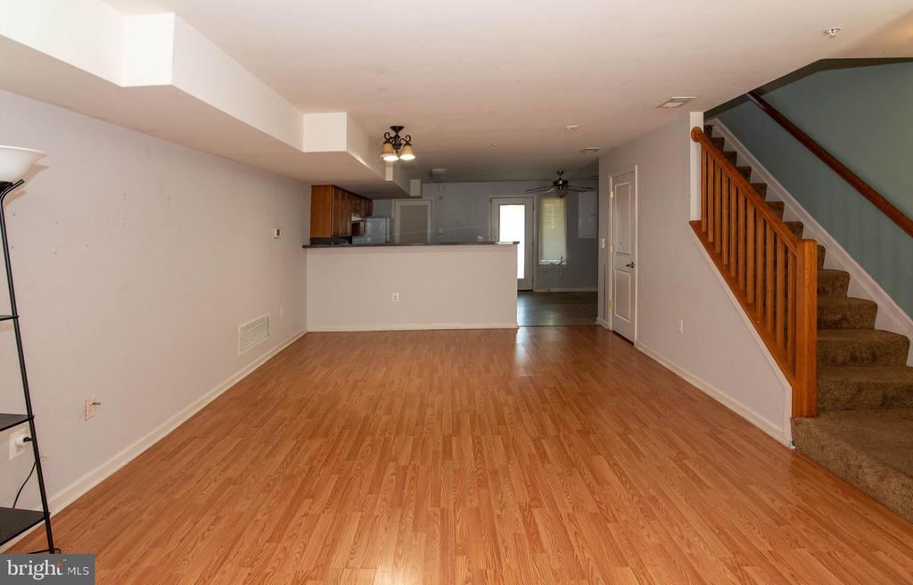 3553 6TH STREET
