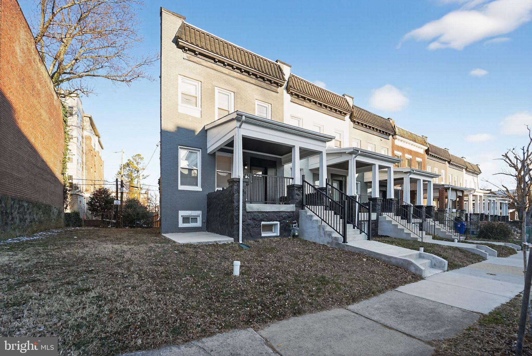 2612 LOYOLA NORTHWAY