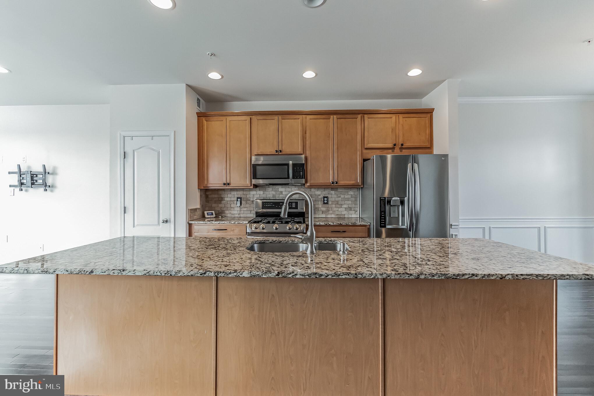 7652 TOWN VIEW DRIVE