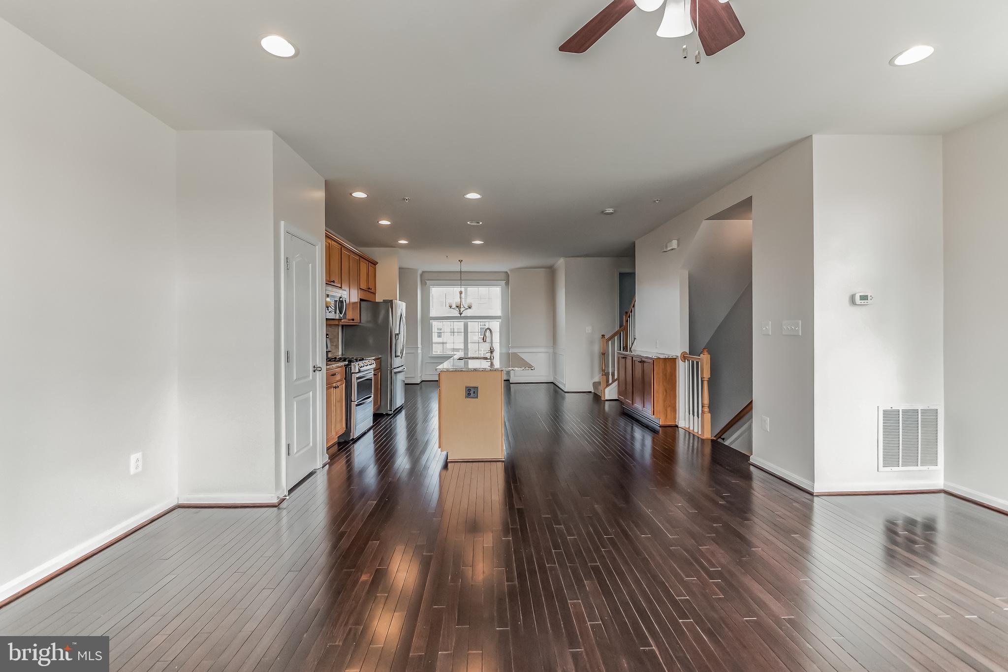 7652 TOWN VIEW DRIVE