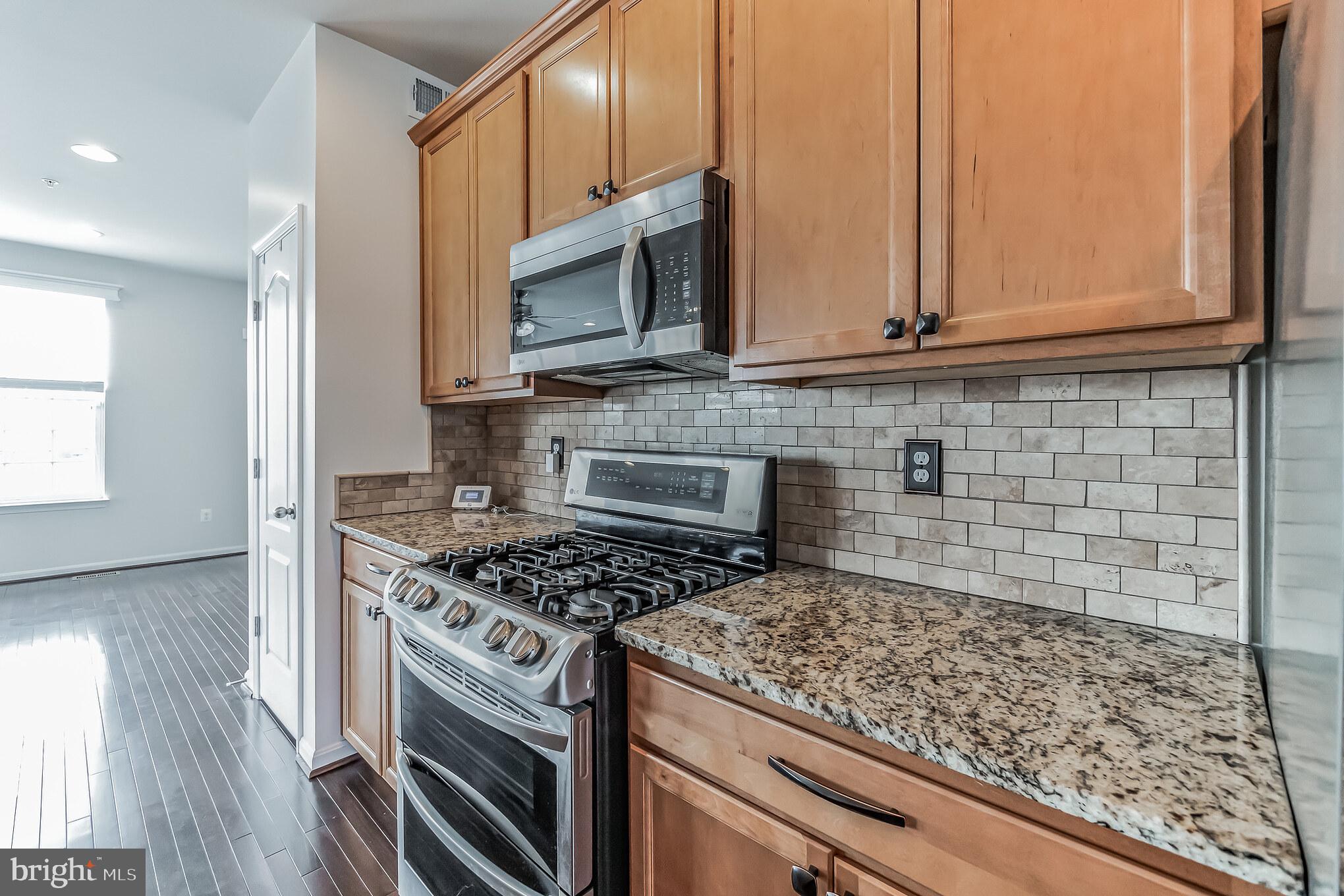 7652 TOWN VIEW DRIVE