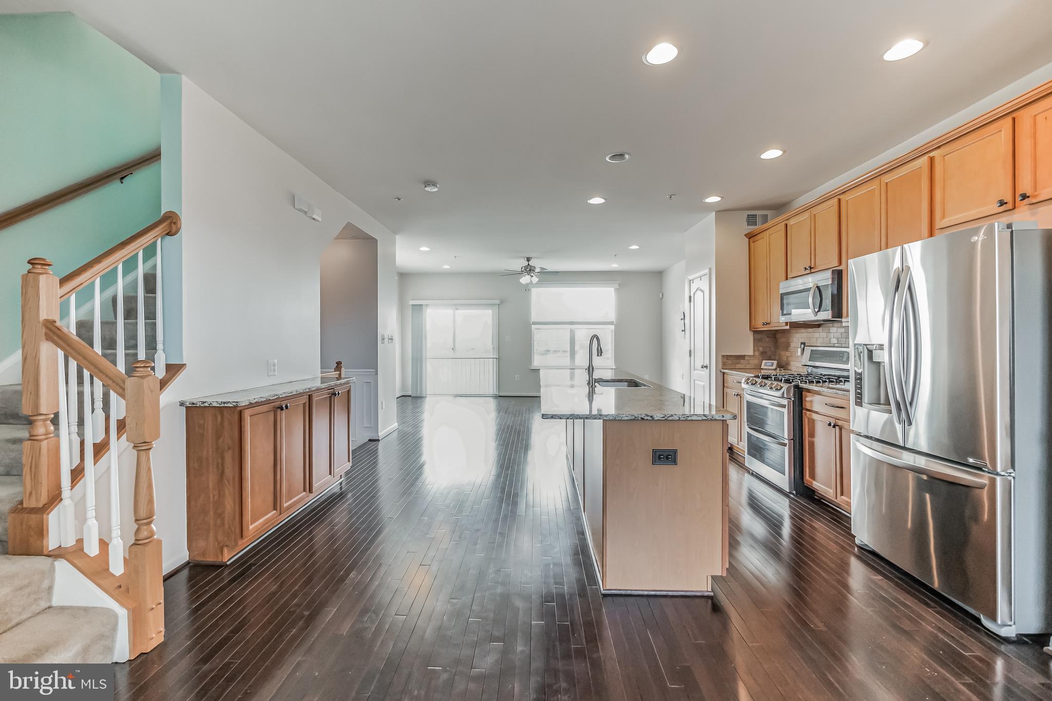 7652 TOWN VIEW DRIVE