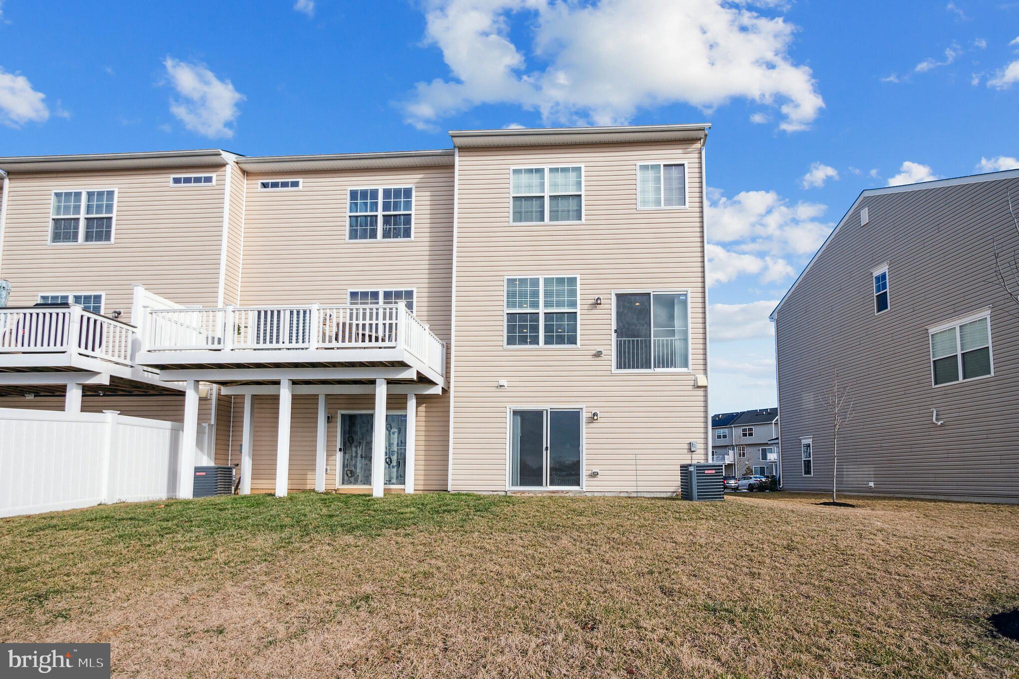 7652 TOWN VIEW DRIVE