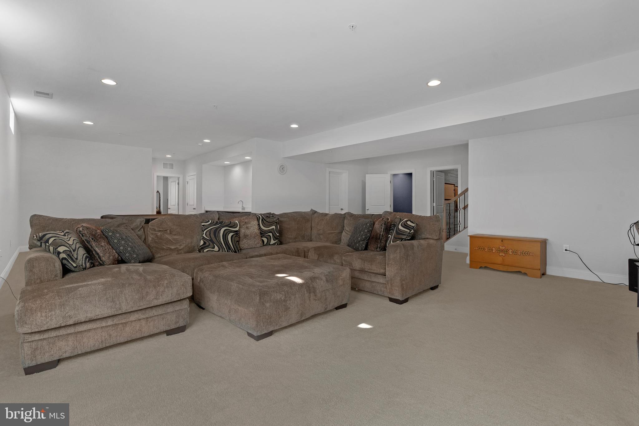 10649 WENNINGTON STREET