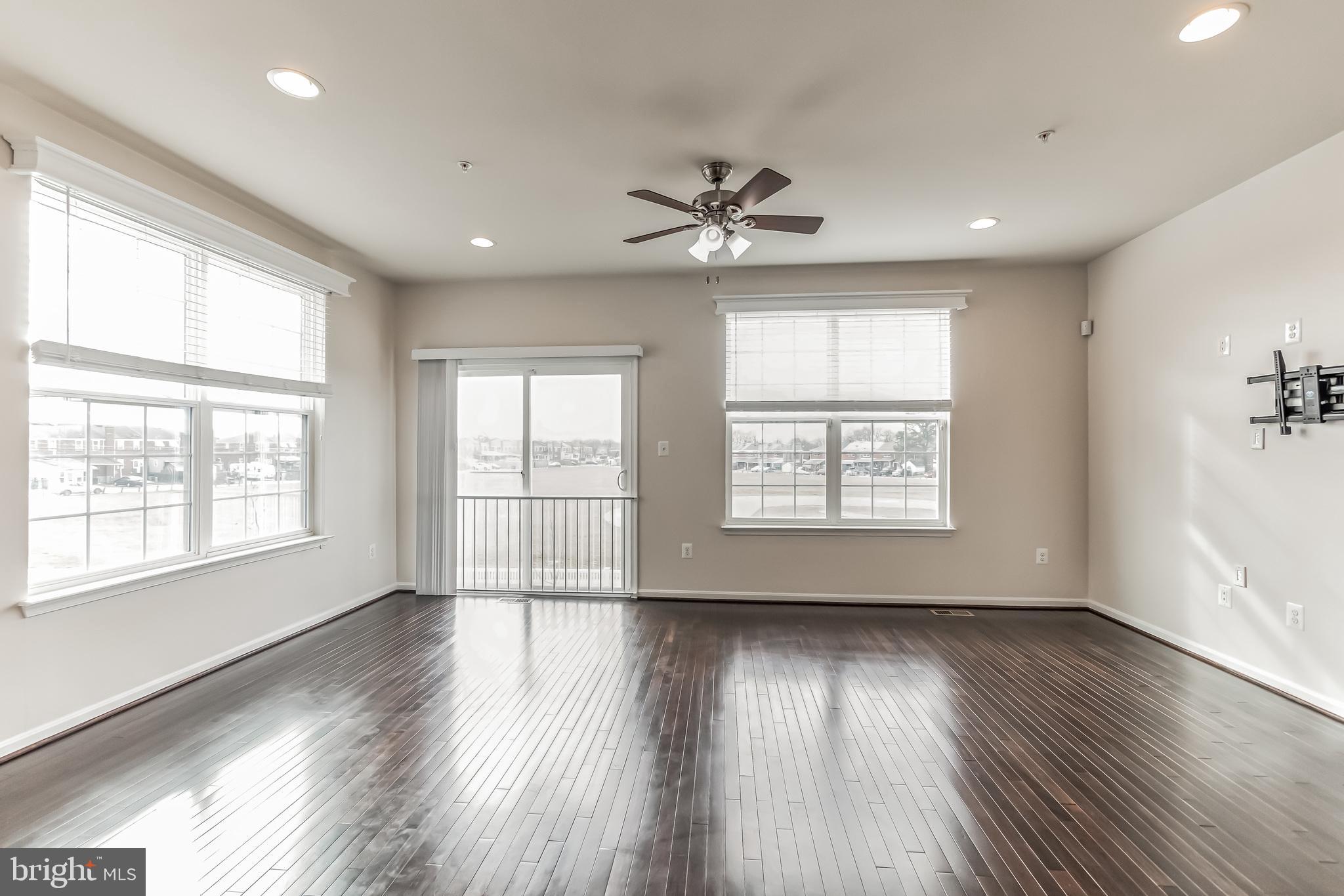 7652 TOWN VIEW DRIVE
