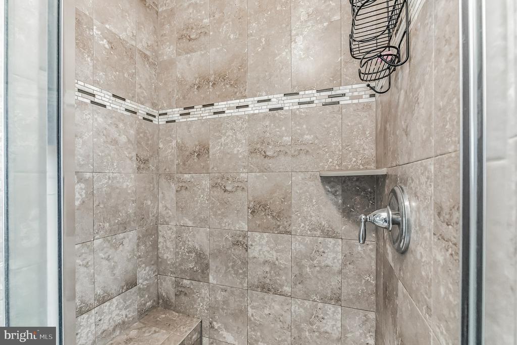 7652 TOWN VIEW DRIVE