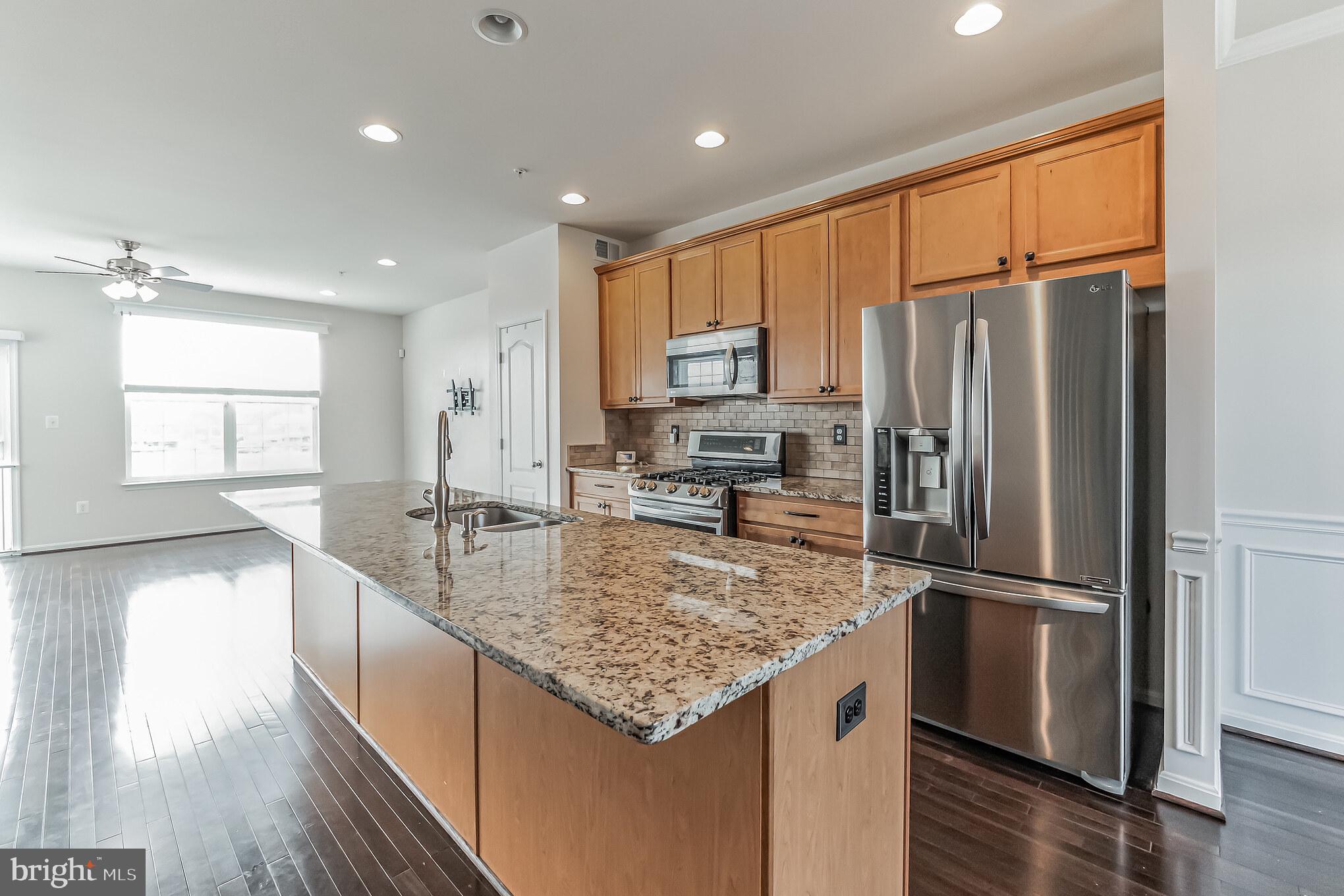 7652 TOWN VIEW DRIVE