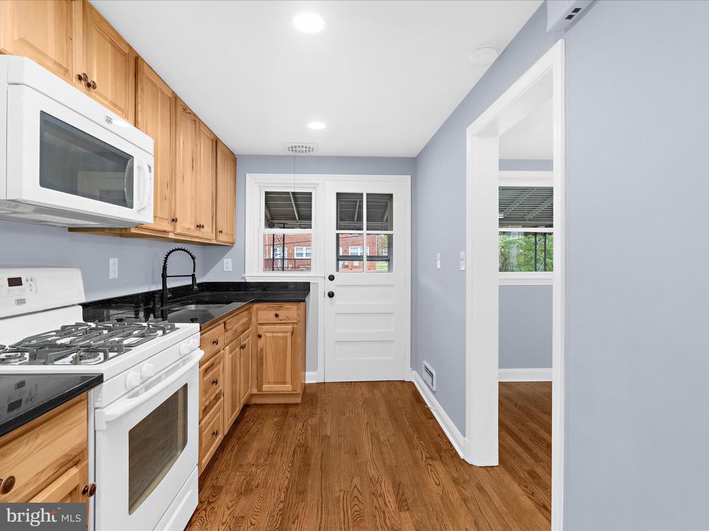 1427 BARRETT ROAD
