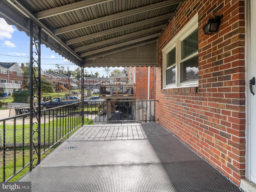 1427 BARRETT ROAD