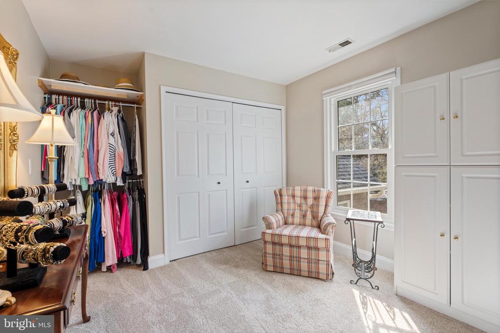 11 HEMLOCK COURT