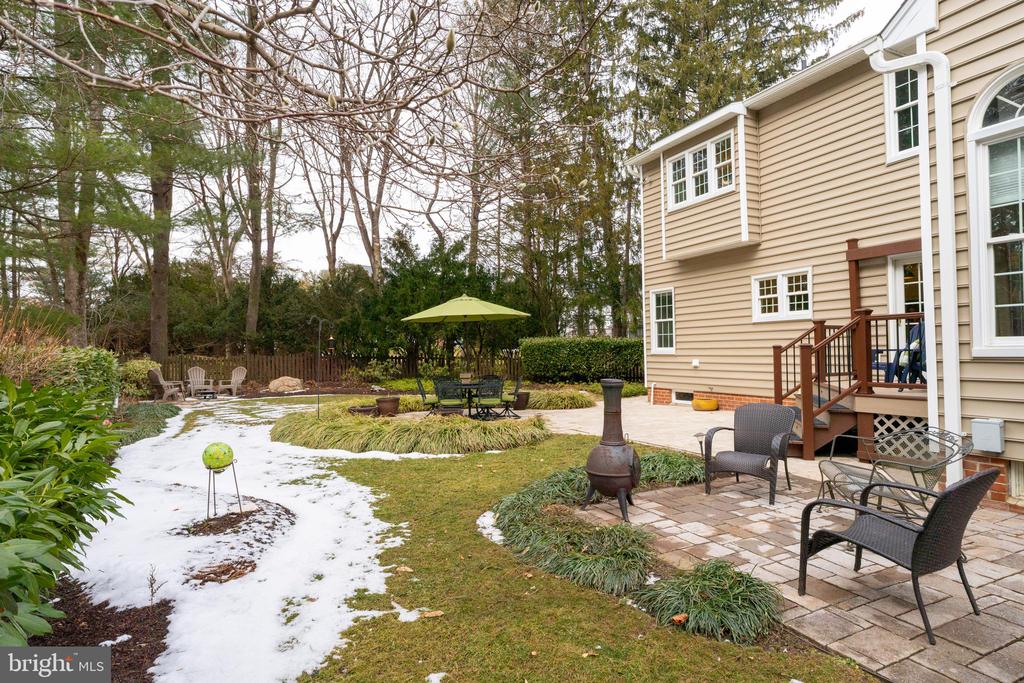 11 HEMLOCK COURT