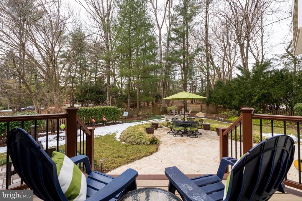 11 HEMLOCK COURT