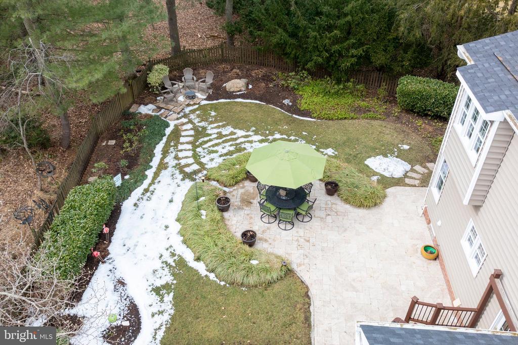 11 HEMLOCK COURT
