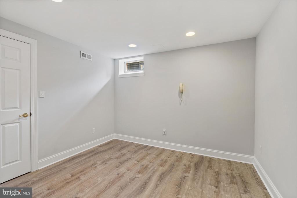 11 HEMLOCK COURT
