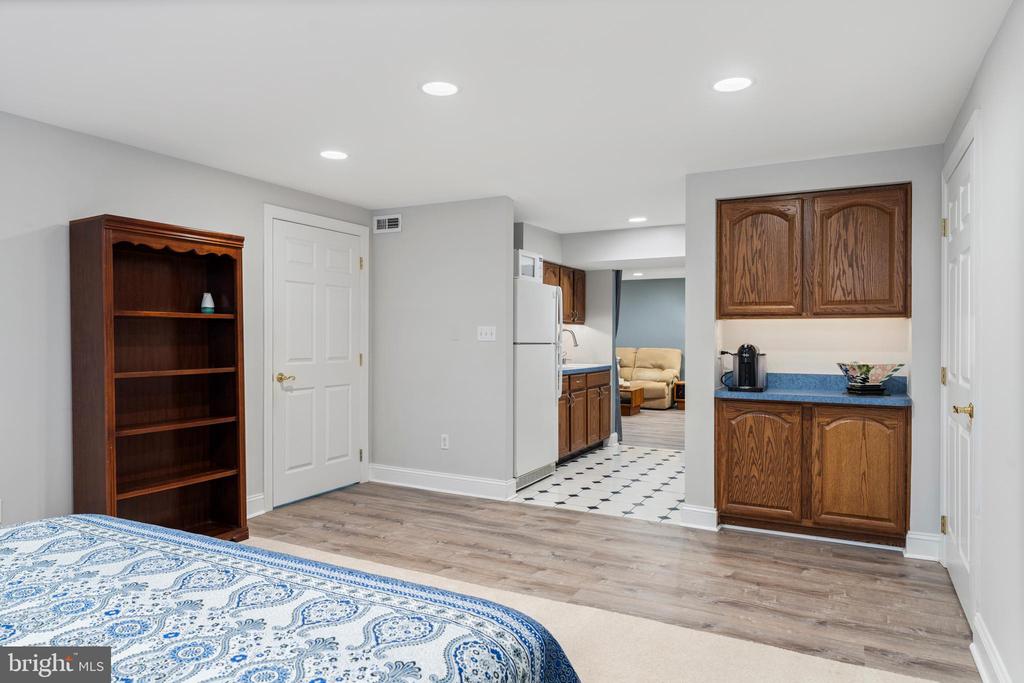 11 HEMLOCK COURT