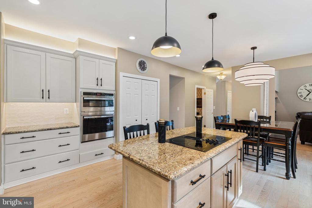 11 HEMLOCK COURT
