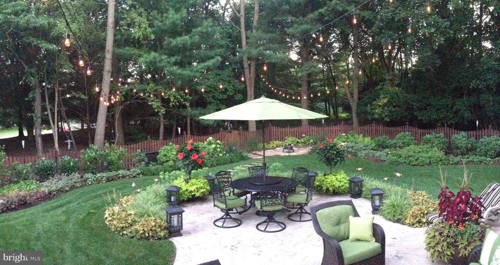 11 HEMLOCK COURT
