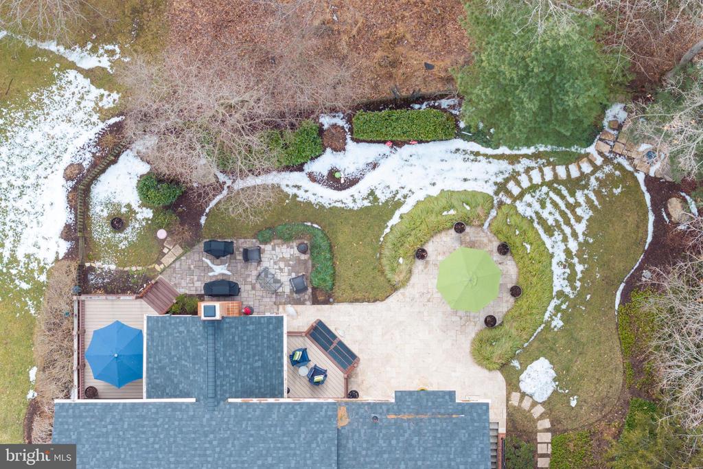 11 HEMLOCK COURT
