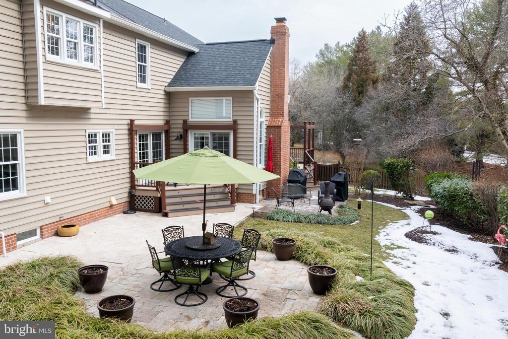 11 HEMLOCK COURT