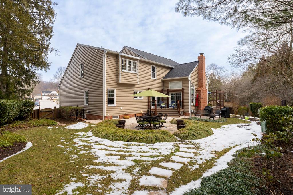 11 HEMLOCK COURT