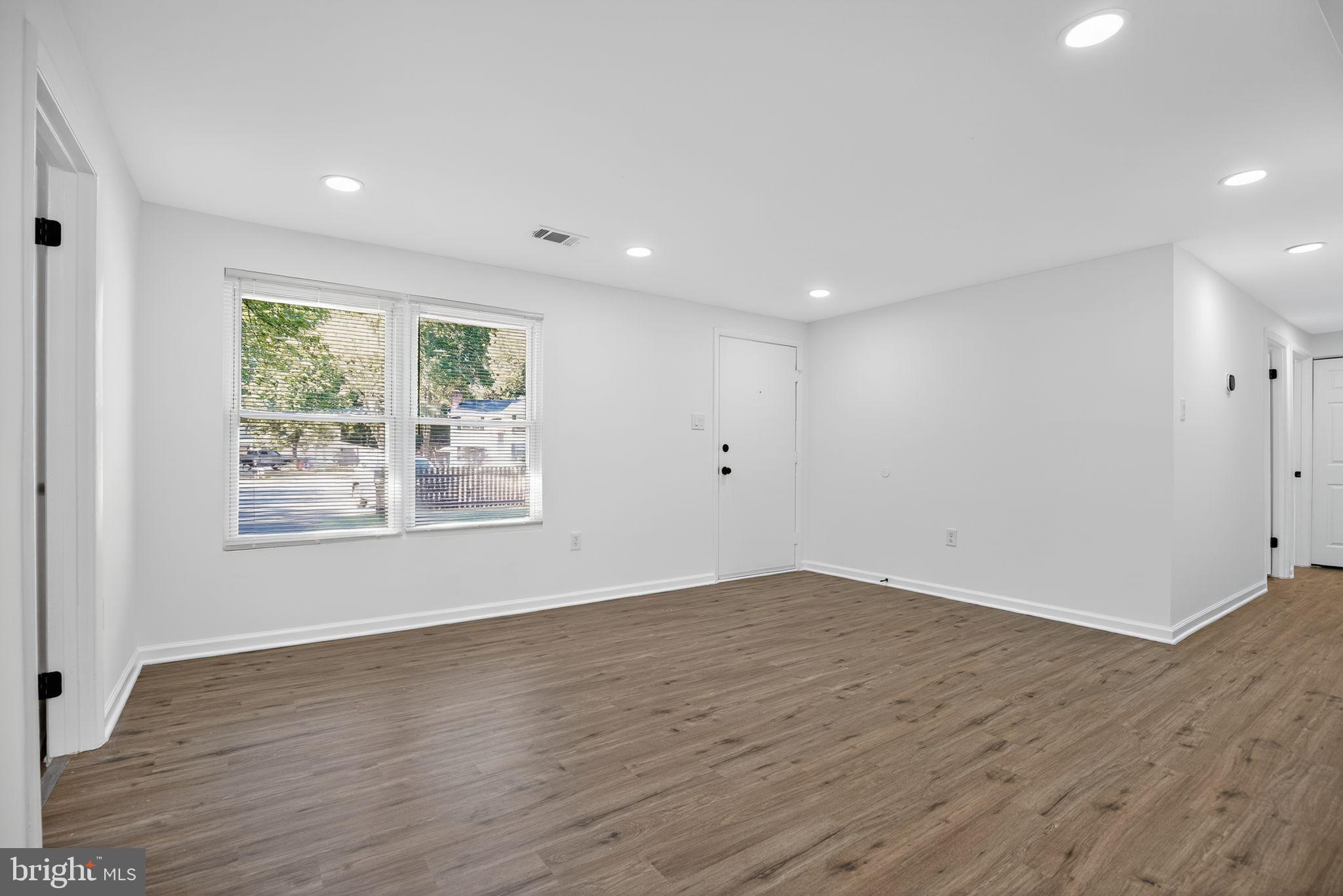 15 CARDIGAN COURT
