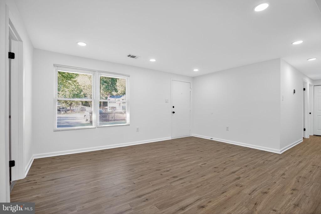15 CARDIGAN COURT