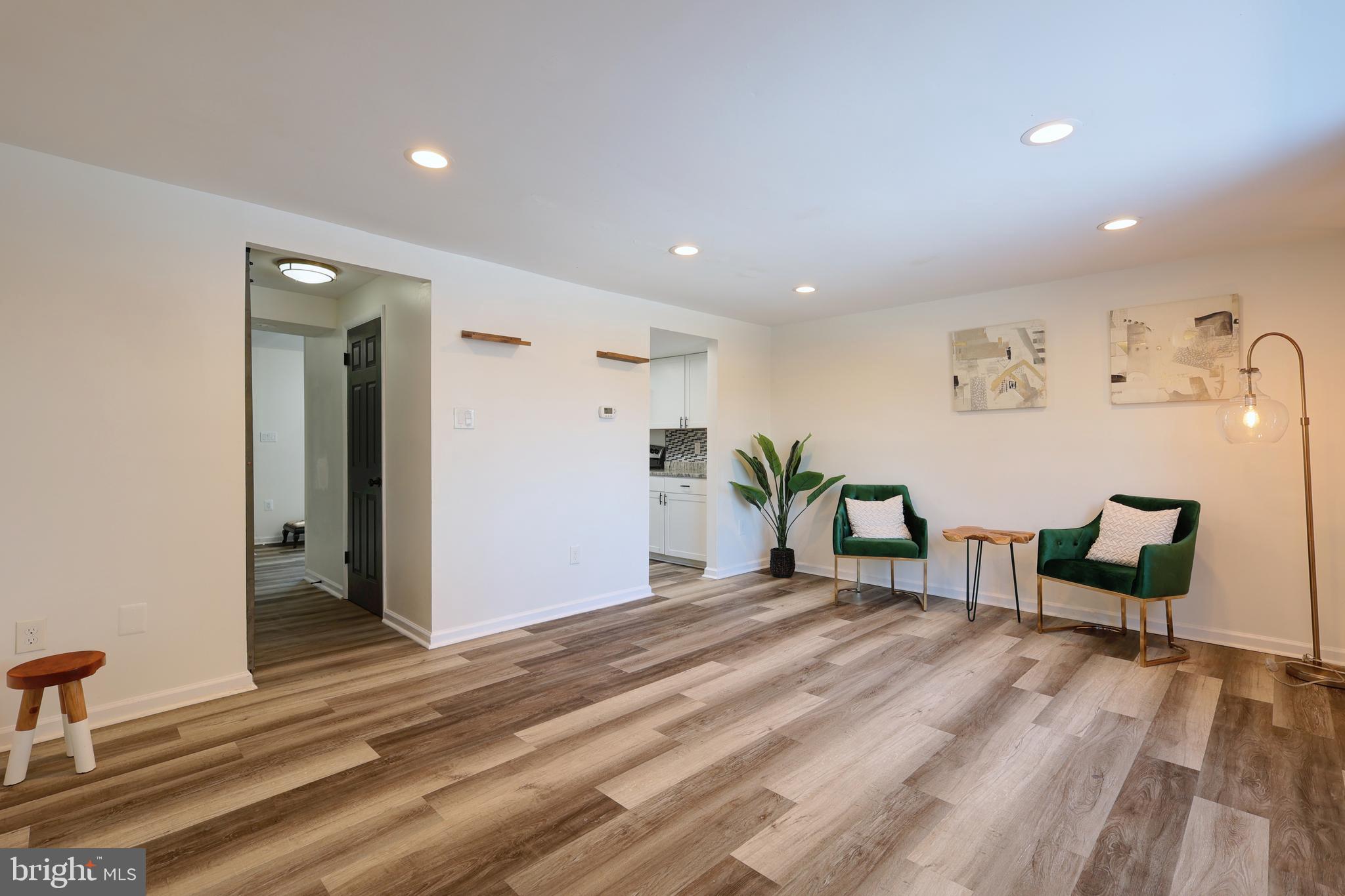 6583 SWEET FERN