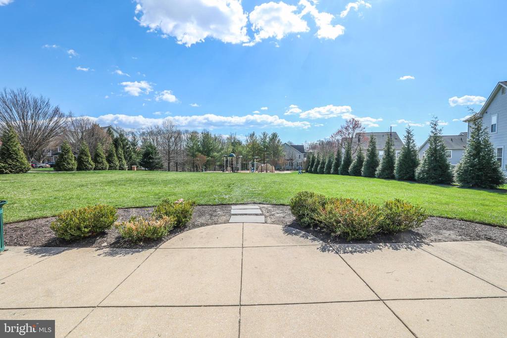9803 SWEET MAPLE LANE