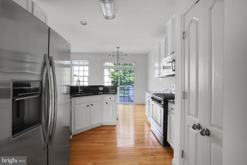 9803 SWEET MAPLE LANE