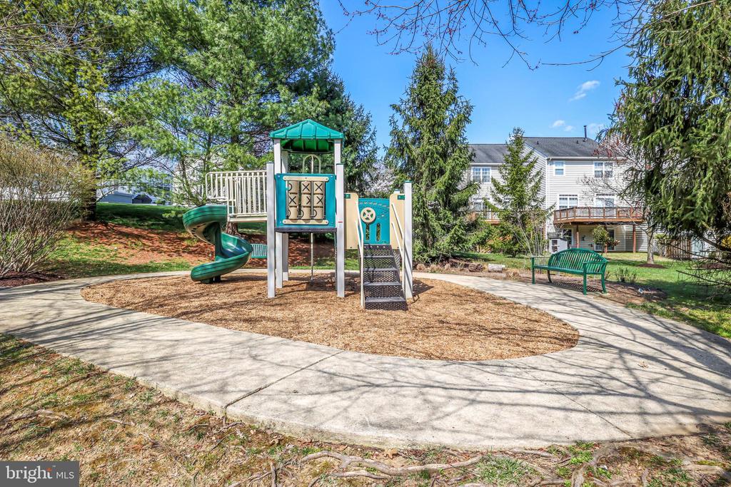 9803 SWEET MAPLE LANE