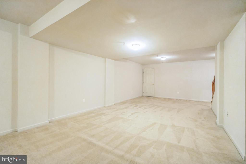 7924 BRIARGLEN DRIVE D