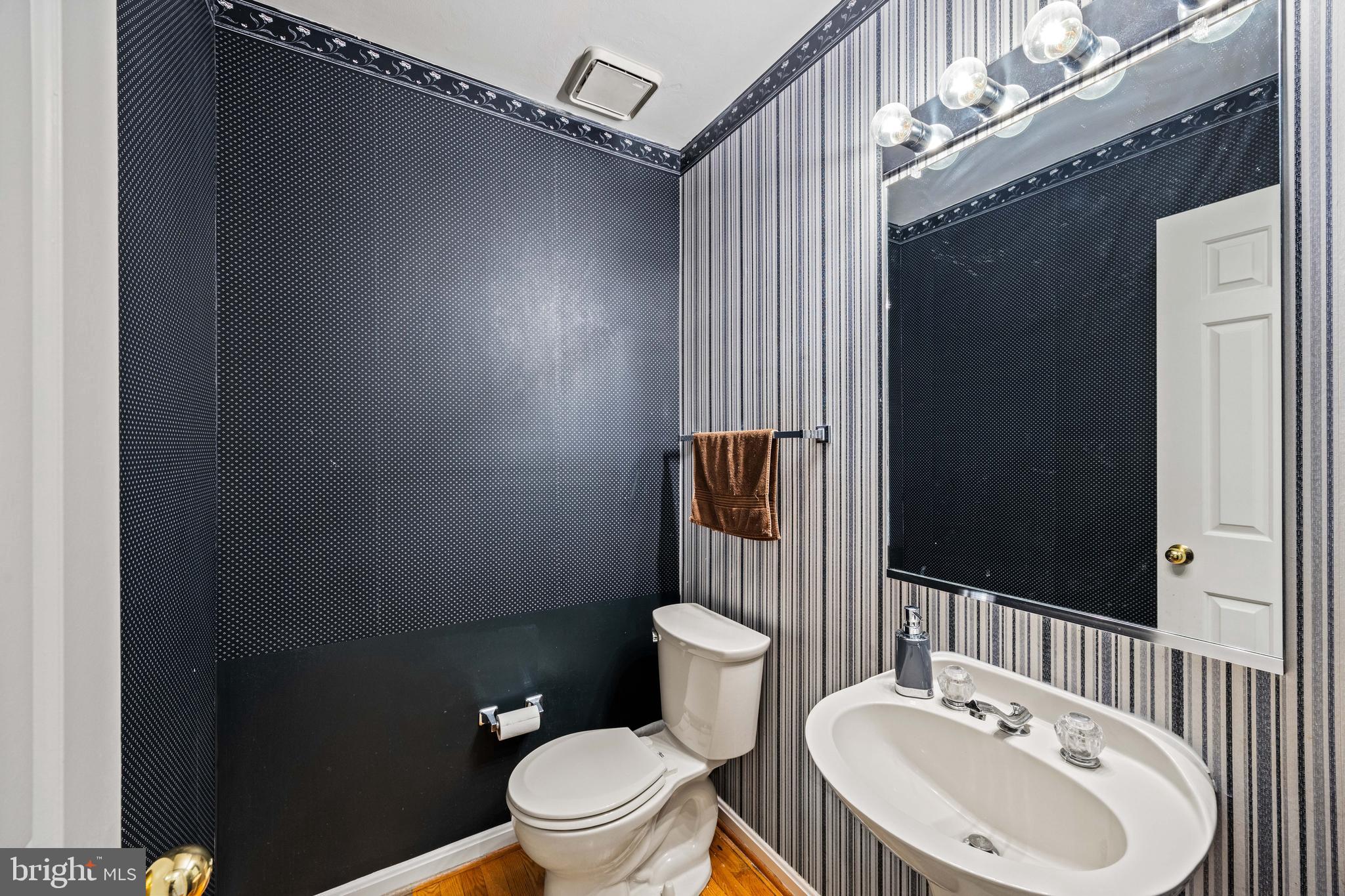 1400 FOGGY GLEN COURT