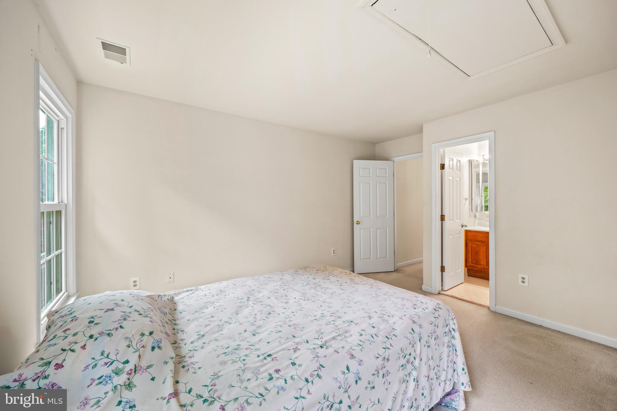 1400 FOGGY GLEN COURT