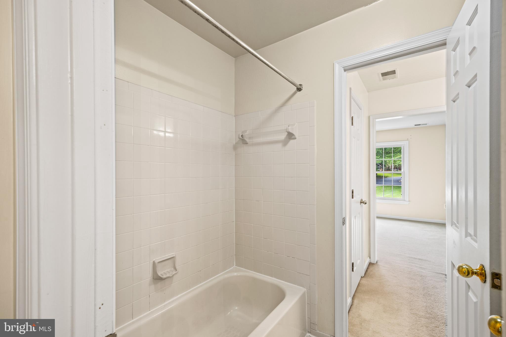 1400 FOGGY GLEN COURT