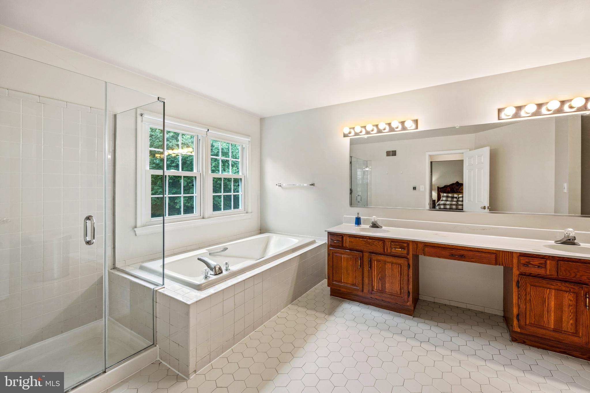 1400 FOGGY GLEN COURT