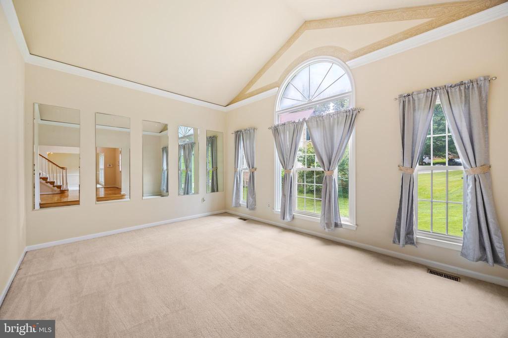 1400 FOGGY GLEN COURT