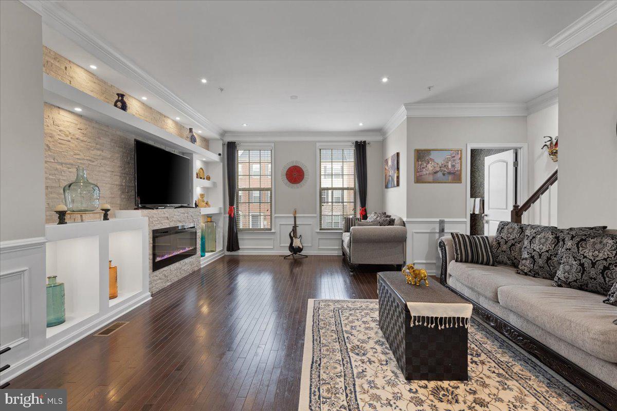 7405 FOUR GARDENS ROAD